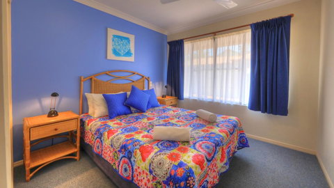 Dolphin Waters - Hotel Accommodation 12