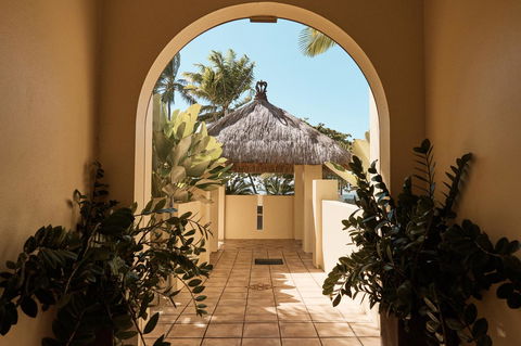 Sea Change Beachfront Apartments - Hotel Accommodation 18