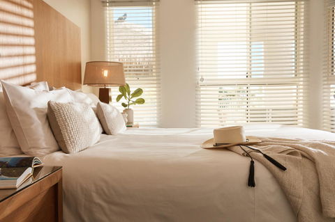 Sea Change Beachfront Apartments - Hotel Accommodation 6