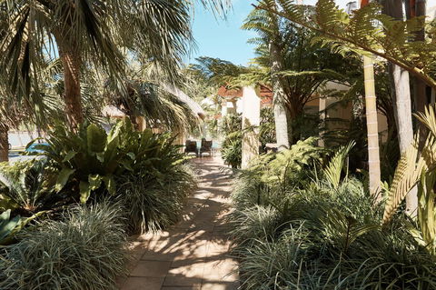 Sea Change Beachfront Apartments - Hotel Accommodation 19