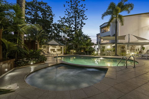 The Lookout Resort Noosa - Hotel Accommodation 1