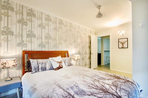 Airlie Beach Eco Cabins - Adults Only - Hotel Accommodation 33