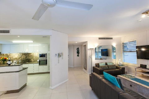 Emerald Noosa - Hotel Accommodation 8