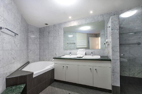 Emerald Noosa - Hotel Accommodation 10