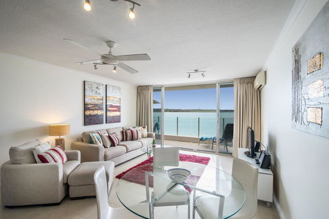 Noosa Harbour Resort - Hotel Accommodation 11