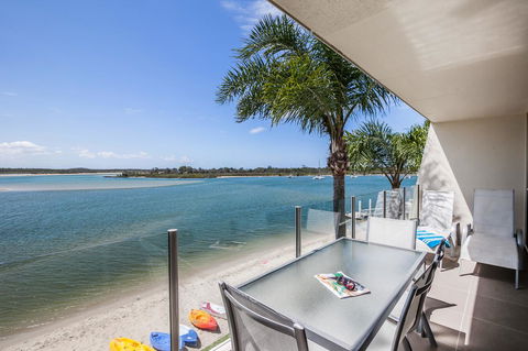 Noosa Harbour Resort - Hotel Accommodation 3