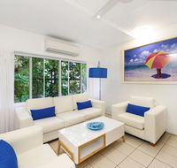By The Sea Port Douglas - Hotel Accommodation