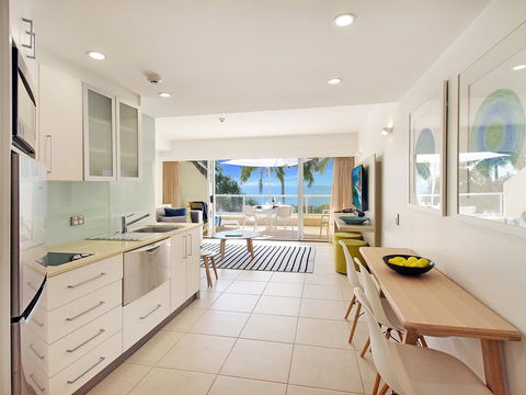 Netanya Noosa Beachfront Resort - Hotel Accommodation 22