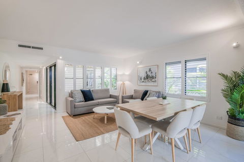 Bella Casa Noosa - Hotel Accommodation 1