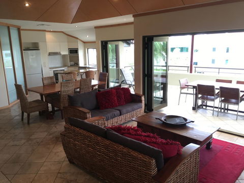Bella Casa Noosa - Hotel Accommodation 35