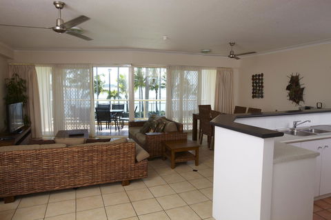 Mariners North Holiday Apartments - Hotel Accommodation 31