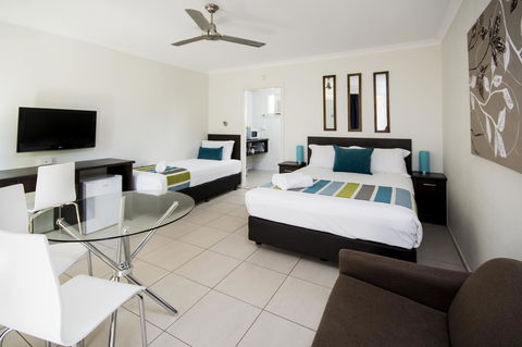 The Beach Motel Hervey Bay - Hotel Accommodation 4