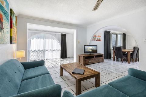 The Beach Motel Hervey Bay - Hotel Accommodation 23