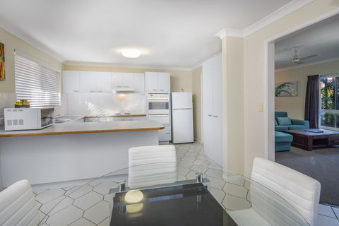 The Beach Motel Hervey Bay - Hotel Accommodation 25