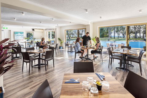 The Beach Motel Hervey Bay - Hotel Accommodation 8