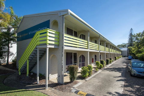 The Beach Motel Hervey Bay - Hotel Accommodation 10