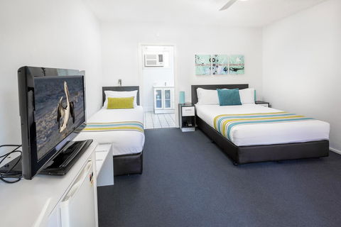 The Beach Motel Hervey Bay - Hotel Accommodation 31