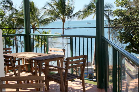 Magnetic Sunsets Resort - Hotel Accommodation 3