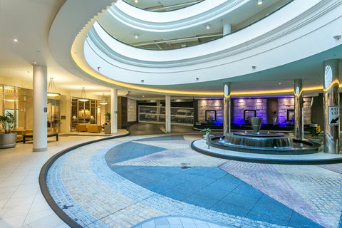 Mantra Towers Of Chevron - Hotel Accommodation 5