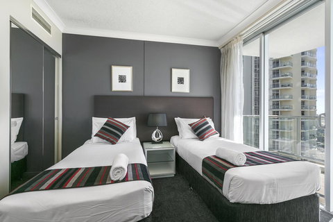 Mantra Towers Of Chevron - Hotel Accommodation 21