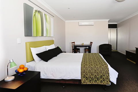 Drovers Motor Inn - Hotel Accommodation 9