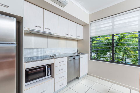 Sea Point On Trinity Beach - Hotel Accommodation 19