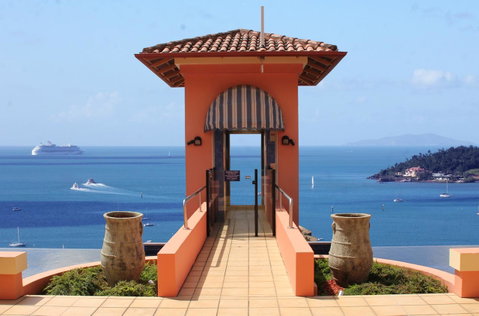 Martinique Whitsunday Resort - Hotel Accommodation 1