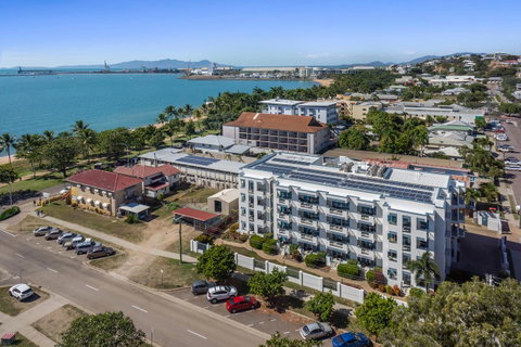 Madison Ocean Breeze Apartments - Hotel Accommodation 3