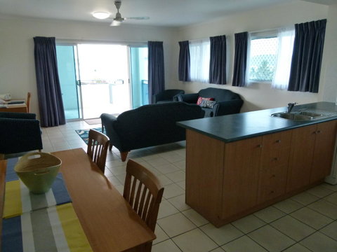 Madison Ocean Breeze Apartments - Hotel Accommodation 25