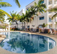 Madison Ocean Breeze Apartments - Hotel Accommodation