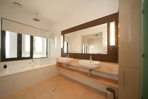 The Boathouse Apartments - Hotel Accommodation 16