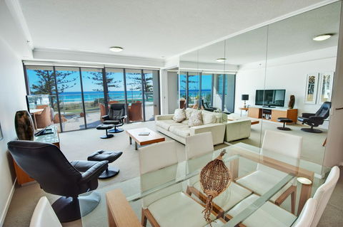 Reflections Tower Two - Hotel Accommodation 12