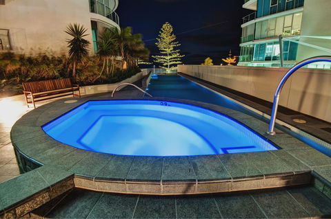 Reflections Tower Two - Hotel Accommodation 5