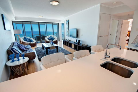 Reflections Tower Two - Hotel Accommodation 18