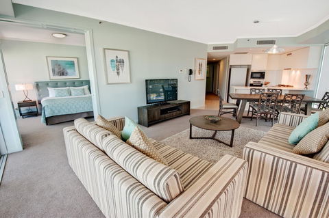 Reflections Tower Two - Hotel Accommodation 17