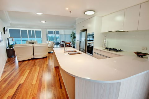 Reflections Tower Two - Hotel Accommodation 22