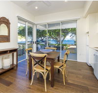 Reflections Amber Villa - Hotel Accommodation