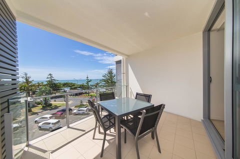 Salt Yeppoon - Hotel Accommodation 0