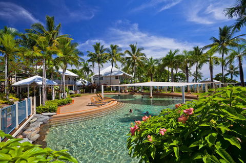 Coral Sands Beachfront Resort - Hotel Accommodation 1