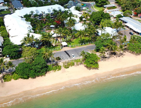 Coral Sands Beachfront Resort - Hotel Accommodation 4