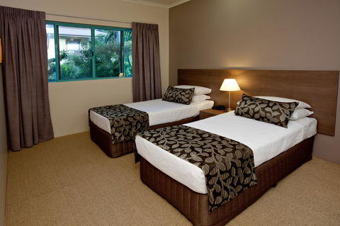 Coral Sands Beachfront Resort - Hotel Accommodation 22