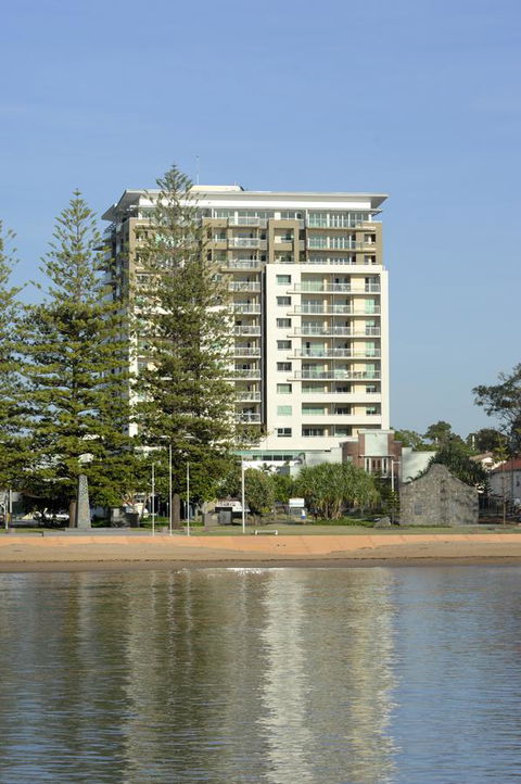 Proximity Waterfront Apartments - Hotel Accommodation 24