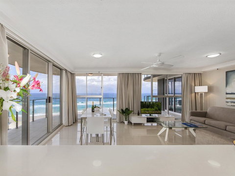 Sunbird Beach Resort Main Beach - Hotel Accommodation 18
