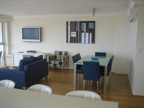 Talisman Apartments - Hotel Accommodation 13