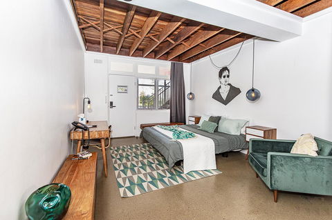 The Pink Hotel Coolangatta - Hotel Accommodation 23