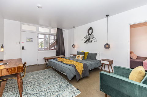 The Pink Hotel Coolangatta - Hotel Accommodation 12