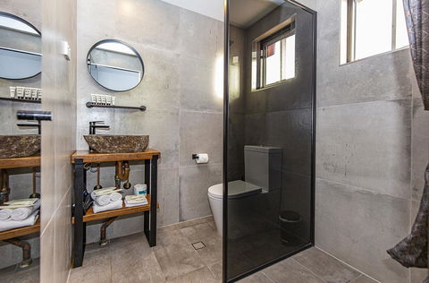 The Pink Hotel Coolangatta - Hotel Accommodation 22