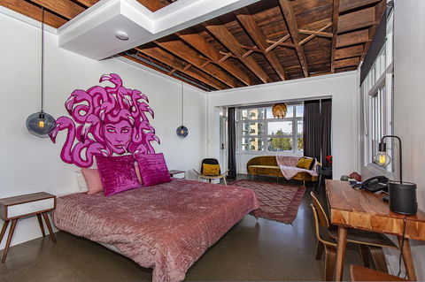 The Pink Hotel Coolangatta - Hotel Accommodation 33