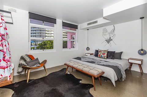 The Pink Hotel Coolangatta - Hotel Accommodation 11