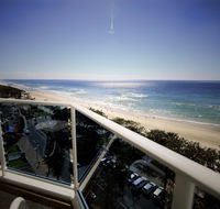 Grosvenor Beachfront Apartments - Hotel Accommodation